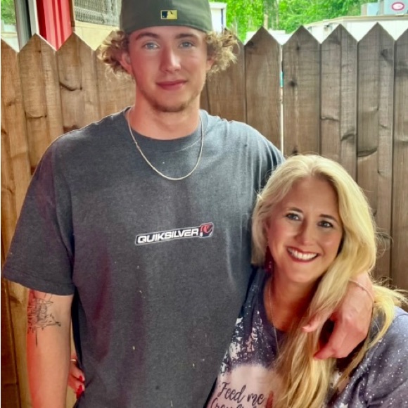 Meet your Posher, Holly - Picture 16 of 16